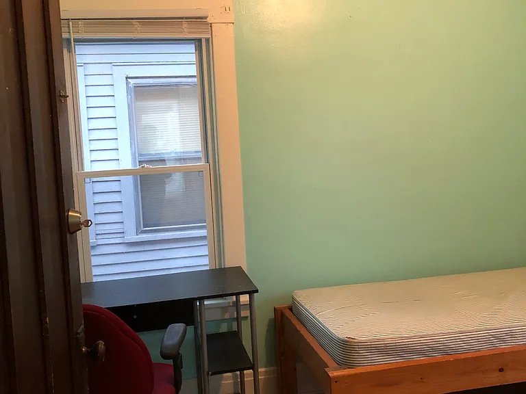 160 Englewood Ave #2 — Photo 3