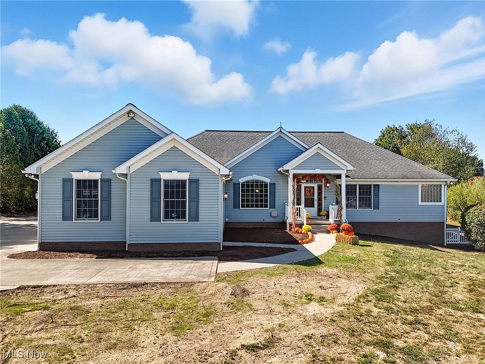 1st image of 3094 Briarwood Dr