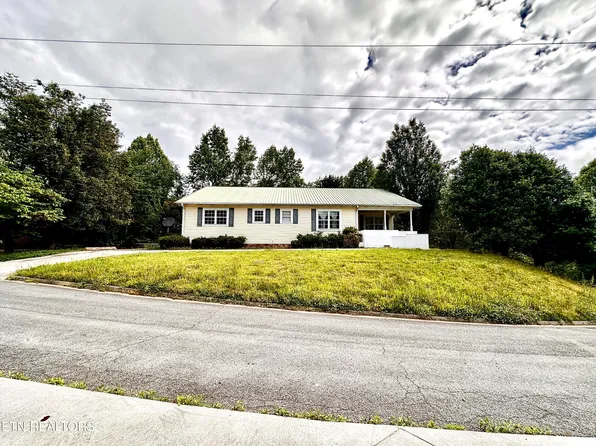 3851 Katelyns Ln, Sevierville, TN 37876