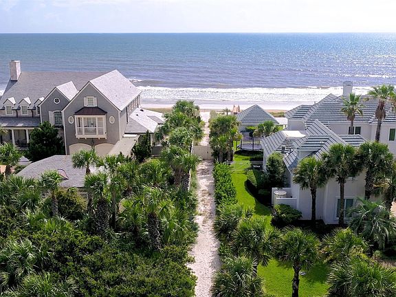 Private Beach Access Across the St.