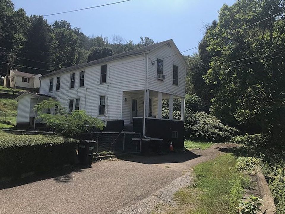 2nd image of 88 Roosevelt Ave