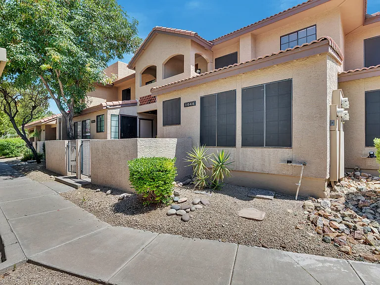 8625 E Belleview Pl — Photo 12