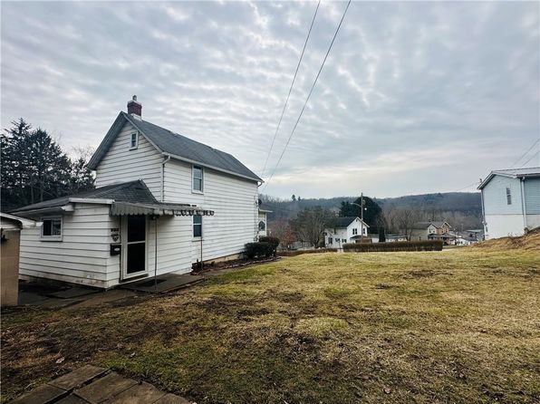 233 Spang Ave, Leechburg, PA 15656
