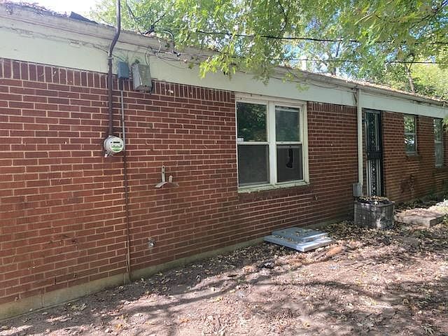 2nd image of 3717 N Lombardy Pl