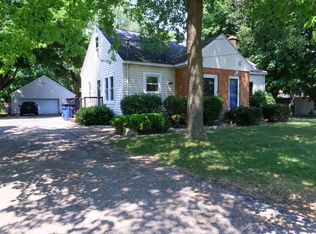 34 Porter Rd, Norton Shores, MI 49441