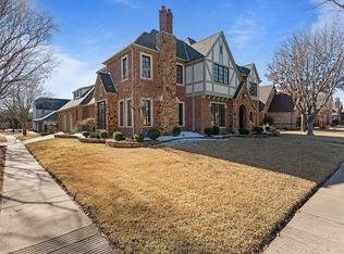 2114 Castle Creek Dr, Mansfield, TX 76063