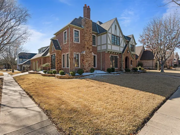 2114 Castle Creek Dr, Mansfield, TX 76063