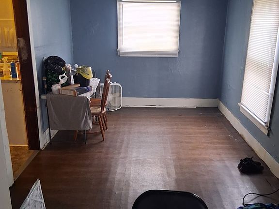 3rd image of 306 Utah St