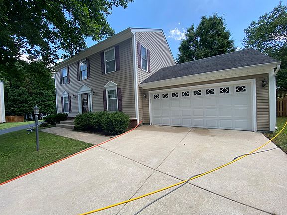 2nd image of 18 New Bedford Ct