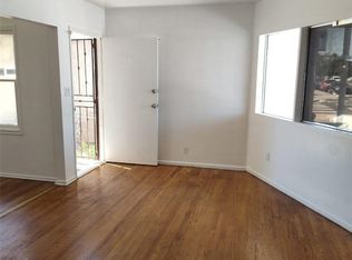 1054 E Artesia Blvd #4, Long Beach, CA 90805