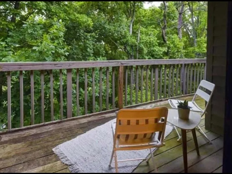 333 Edgewater Ln — Photo 5