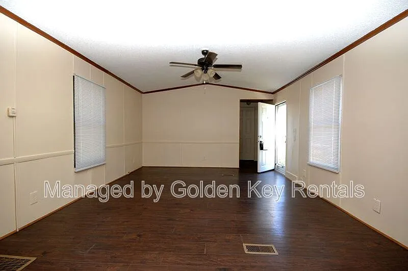 2 bed, 2.0 bath, $995 — Photo 2