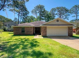 103 Laverne Cir, Daphne, AL 36526
