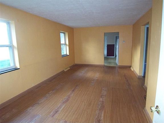 4th image of 2311 Cadie Ave