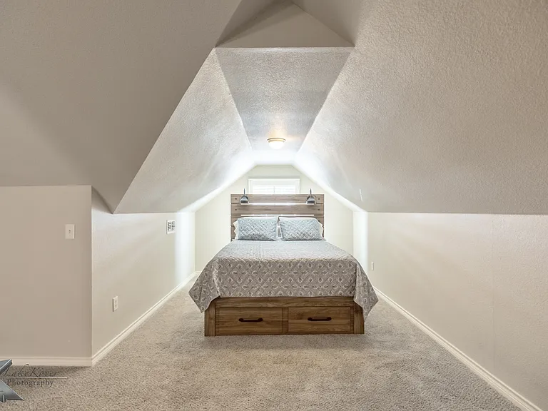 6670 Picadilly St — Photo 25