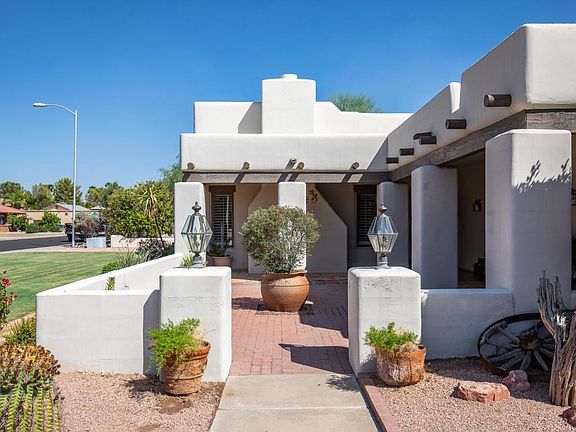 3325 E Fairfield (3 of 34)