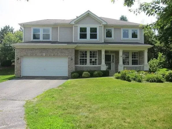 315 N Crooked Lake Ln, Lindenhurst, IL 60046