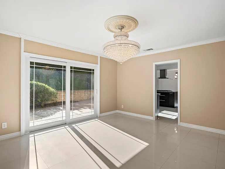 1210 Swarthmore Dr — Photo 10