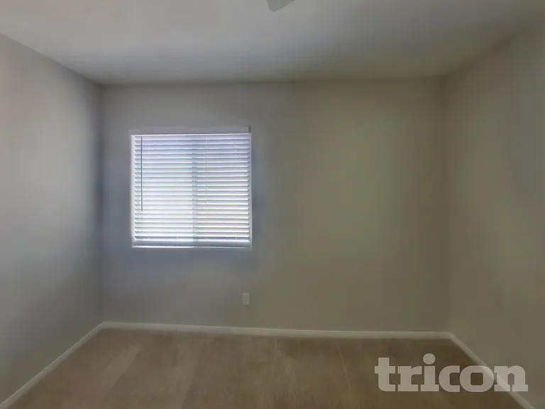 878 Blue Rosalie Pl — Photo 10