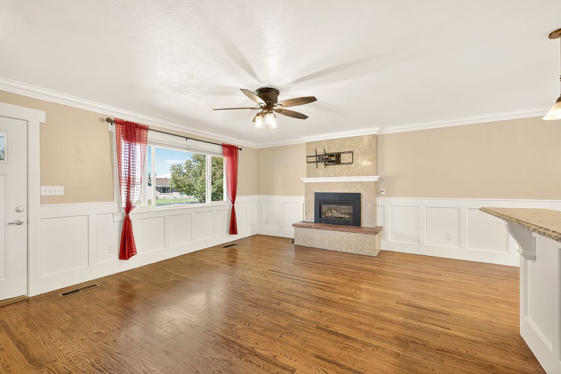 next background image