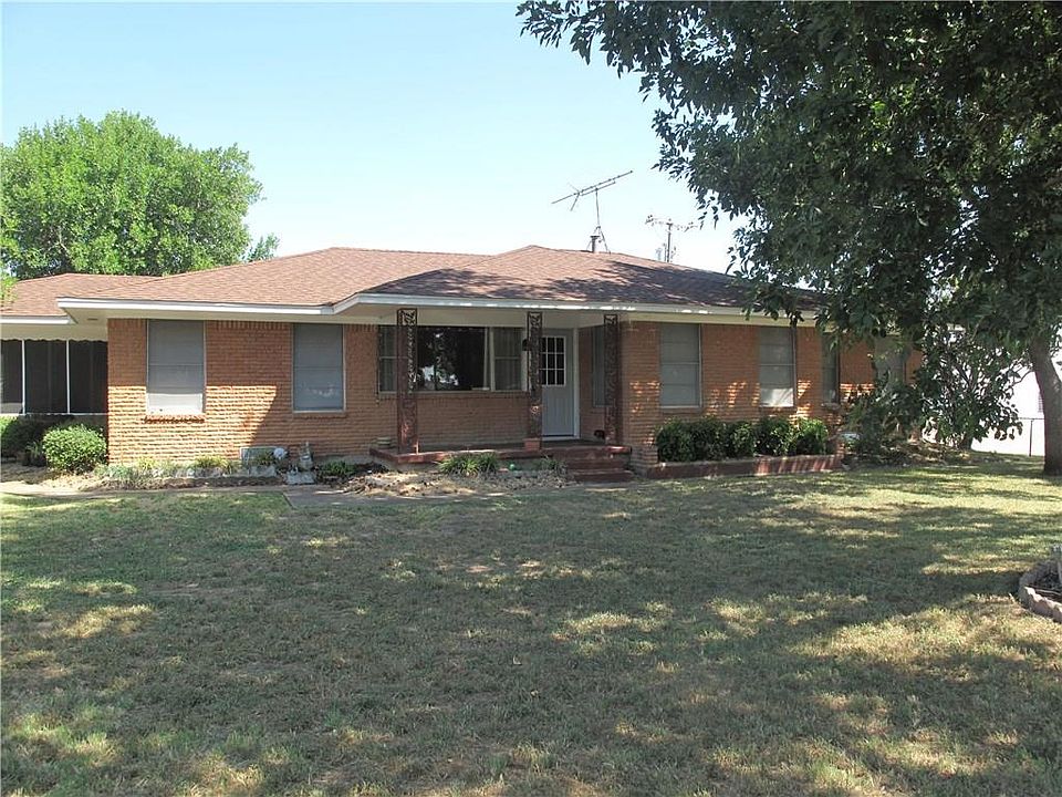 1st image of 1012 E Milam St