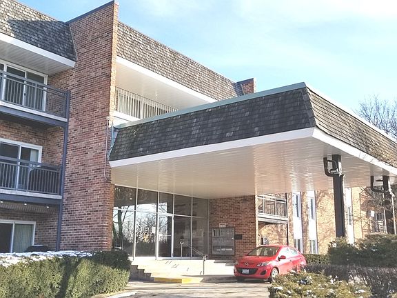 2nd image of 3913 Saratoga Ave APT 315
