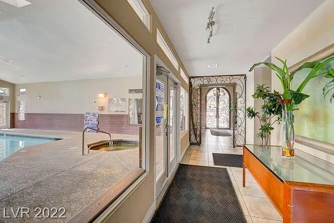 2750 S Durango Dr — Photo 38