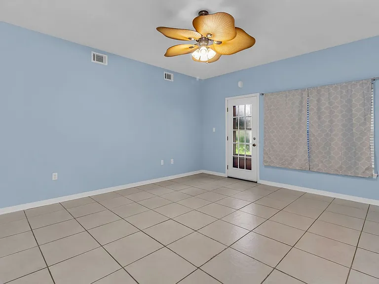 1501 Partin Dr #109 — Photo 5