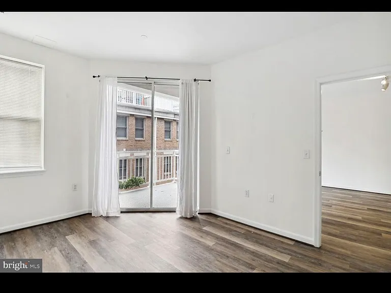 23 Pierside Dr #306 — Photo 10