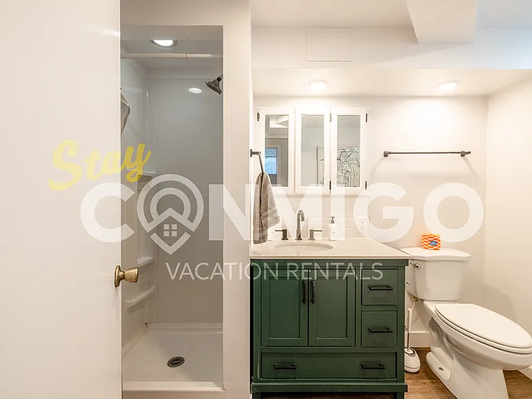 1041 E Platinum Way #1 — Photo 25