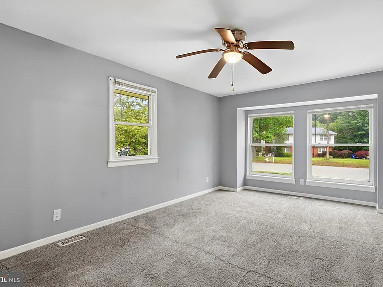 6743 Amherst Rd — Photo 17
