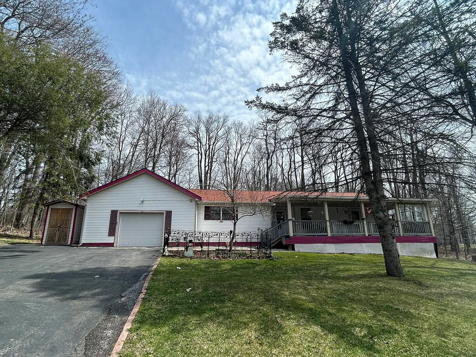 616 Glen Circle Dr photo 1
