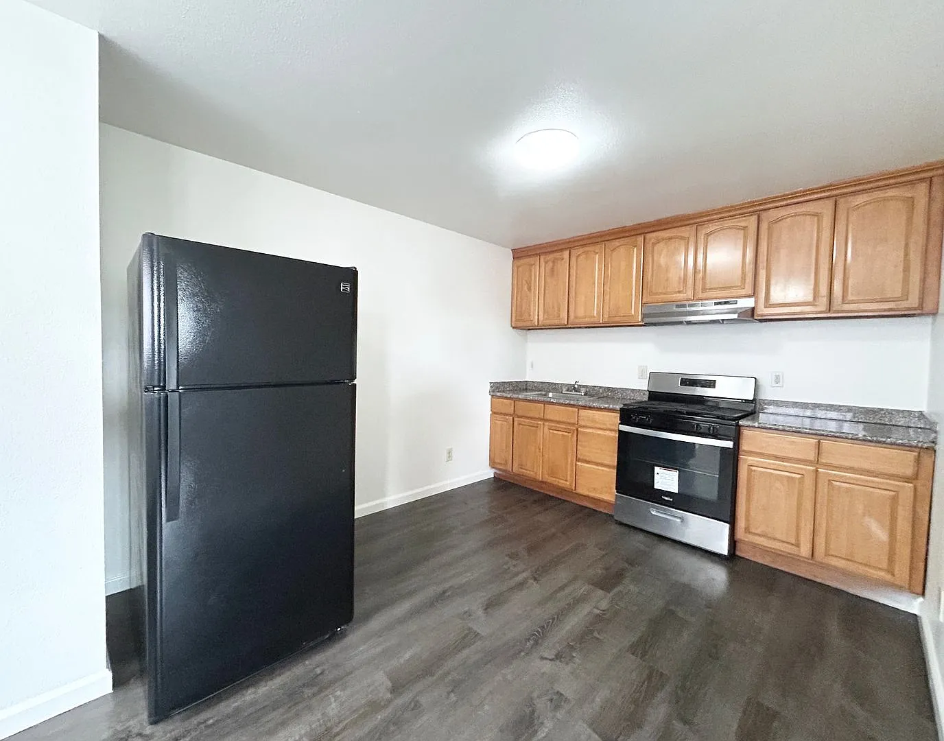 3800 Waller Ave — Photo 2