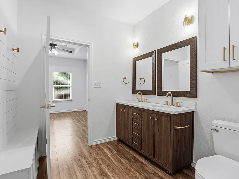 5718 Barkridge Dr — Photo 11