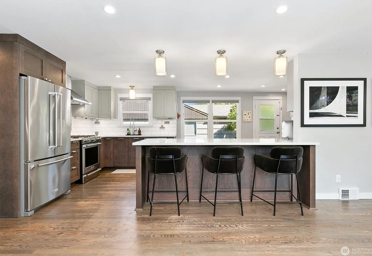 5 bed, 2150 sqft, $5,000 — Photo 4