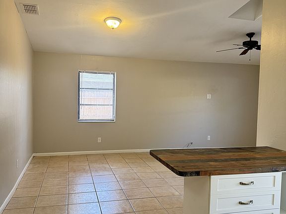 2nd image of 226 NE 16th Pl