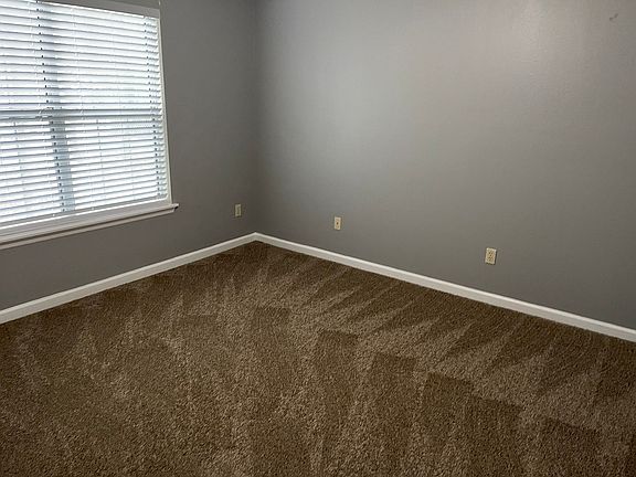 3rd image of 2719 W Tharpe St APT 20