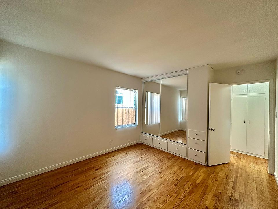 1st image of 133 N Edgemont St APT 4