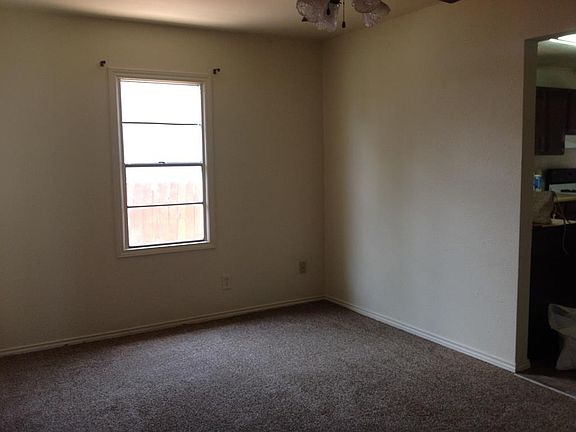 2nd image of 1312 N Muskingum Ave