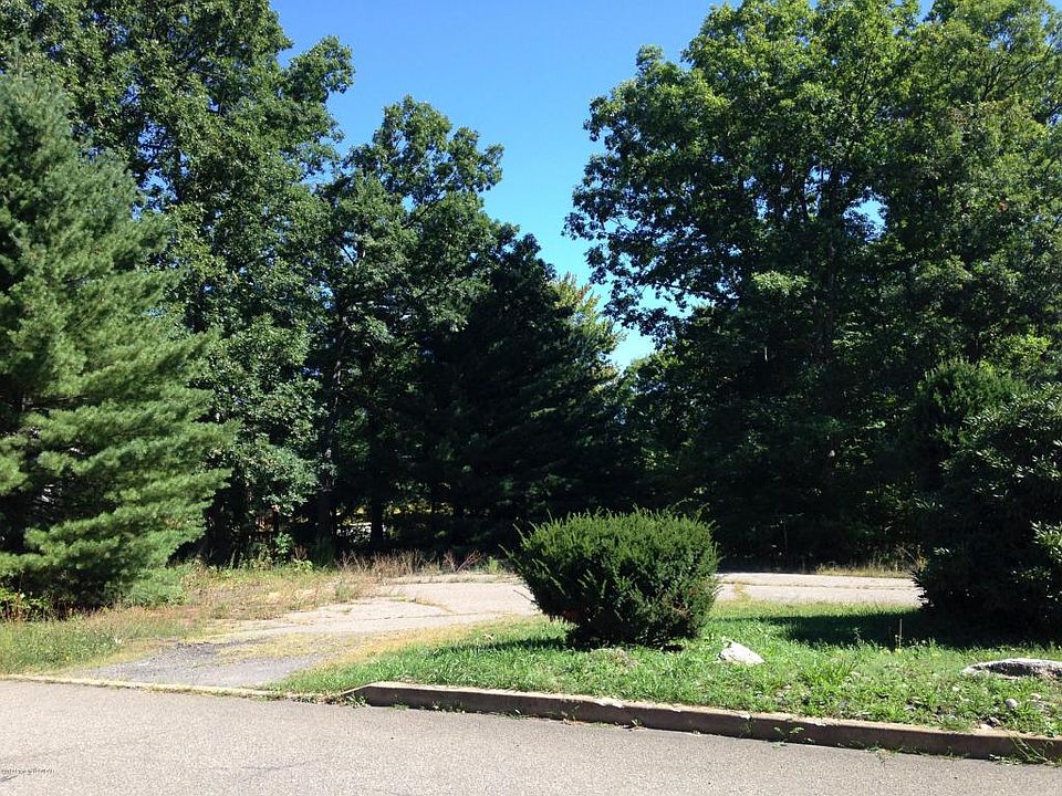 1st image of 1 Woodcrest Blvd