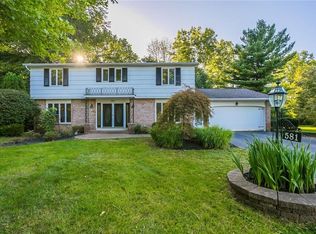 581 Sharon Dr, Rochester, NY 14626