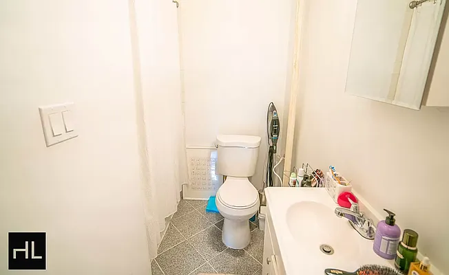 Rented by Highline Residential | media 11