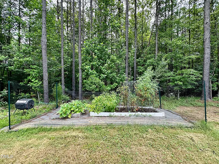 924 Weatherby Ln — Photo 28