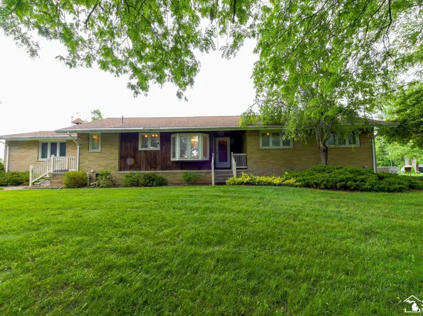 33920 Huron River Dr, New Boston, MI 48164