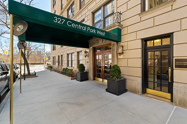 Sold by Compass | media 8