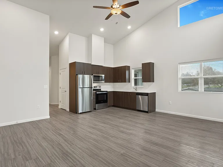 Verda Crossing | Three Bedroom Living