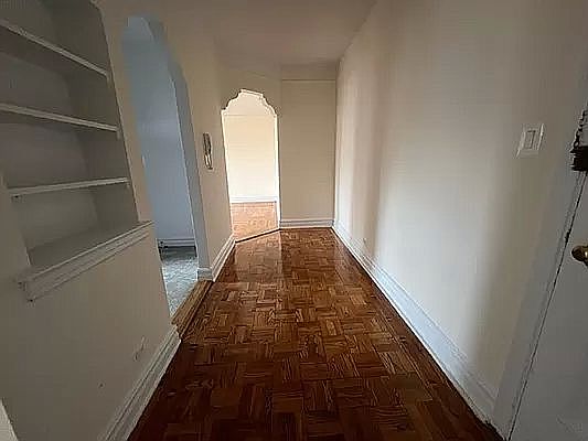 1st image of 2828 Kings Hwy APT C4