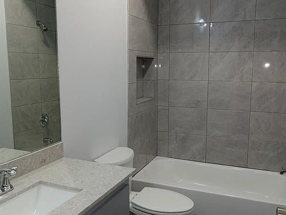 4th image of 1122 E 20th St #2