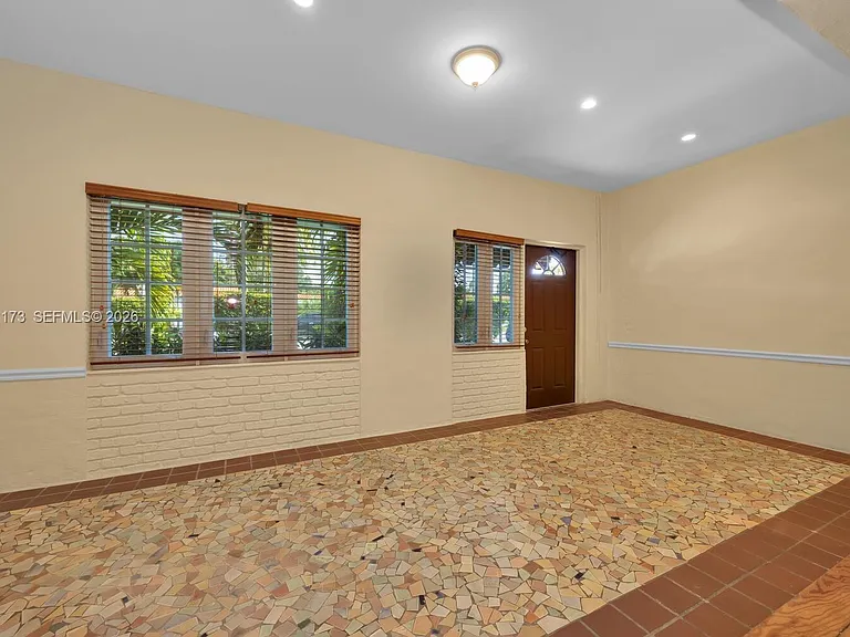 46 Montilla Ave #46 — Photo 35