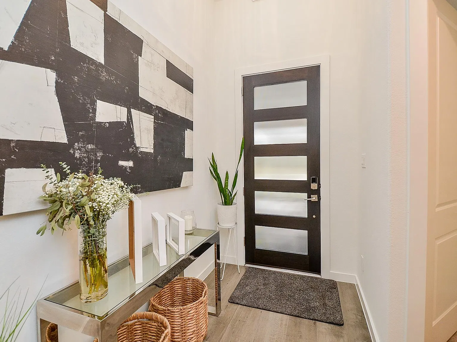 4 bed, 3.0 bath, 2877 sqft, $3,500 — Photo 4